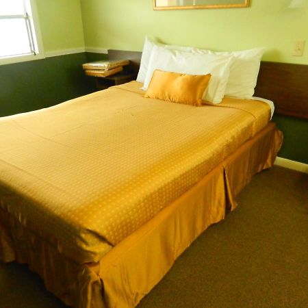 ליווינגסטון Country Motor Inn מראה חיצוני תמונה