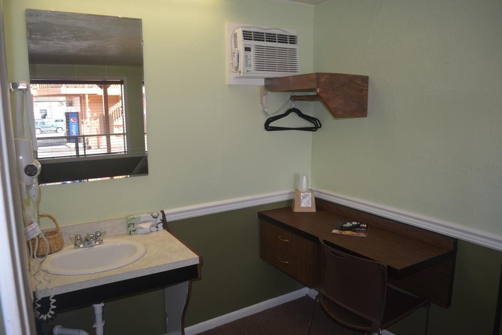ליווינגסטון Country Motor Inn מראה חיצוני תמונה