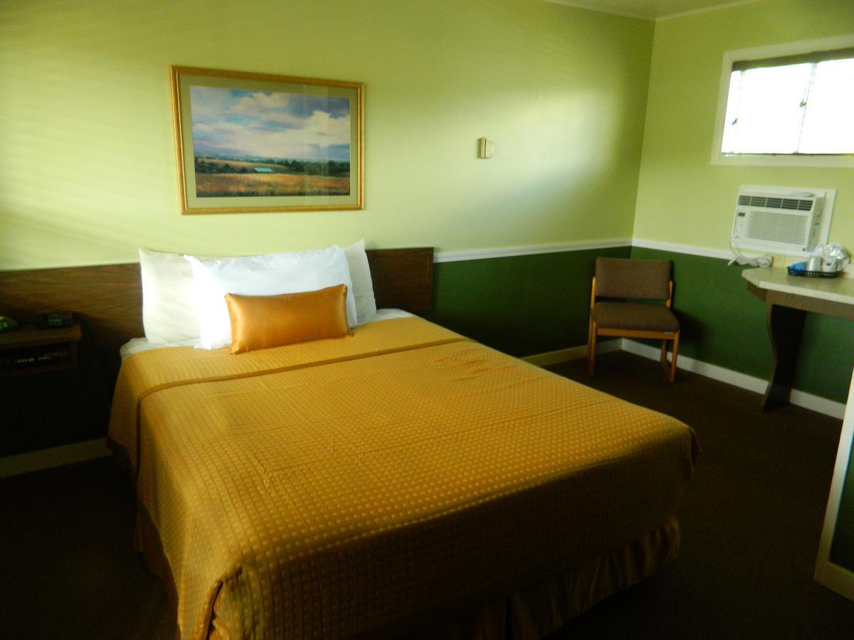 ליווינגסטון Country Motor Inn מראה חיצוני תמונה