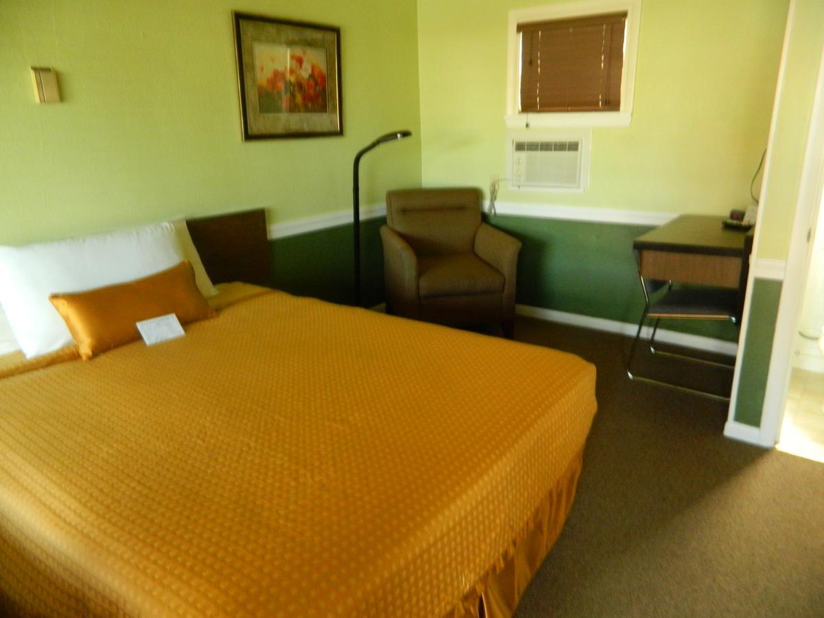 ליווינגסטון Country Motor Inn מראה חיצוני תמונה