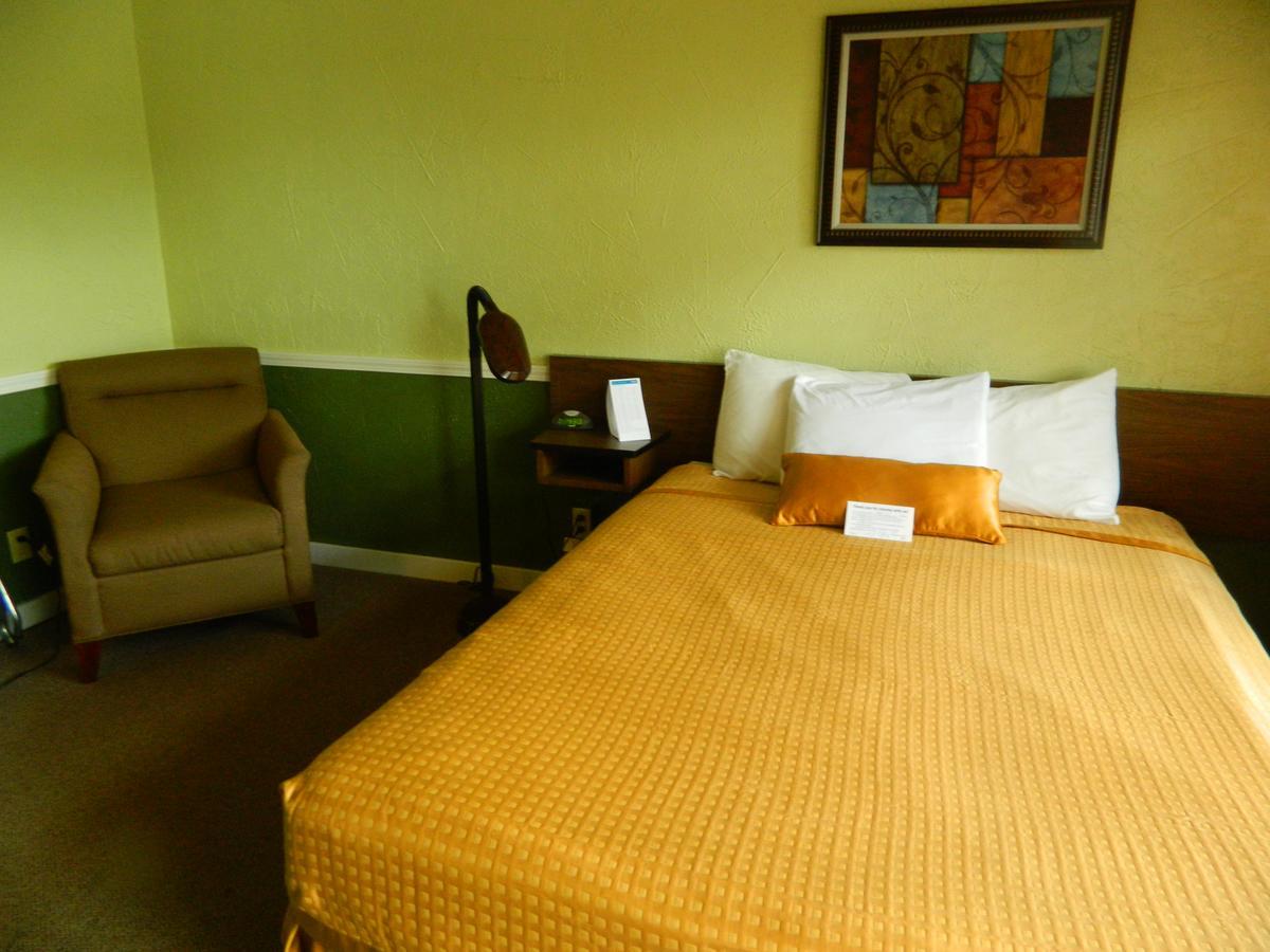 ליווינגסטון Country Motor Inn מראה חיצוני תמונה